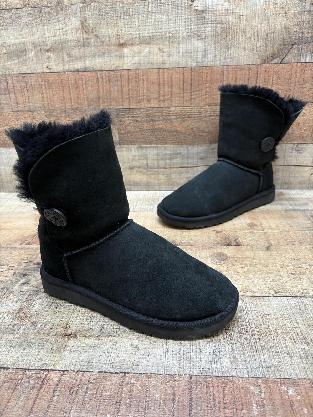 UGG 1016226 Boots Womens Size 9 40 Black Suede Shearling Button Winter Mid Calf